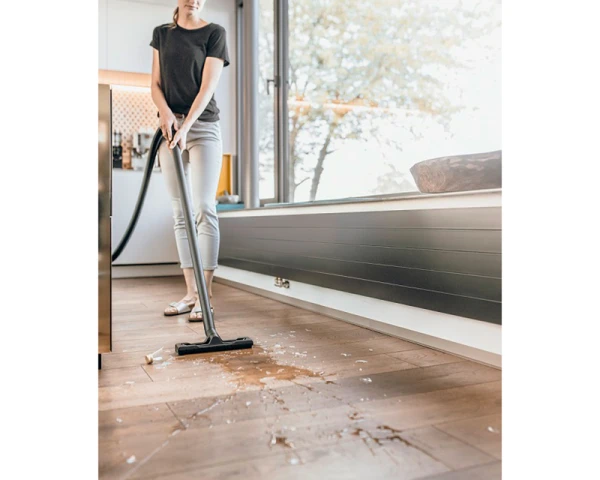 KARCHER WD 2 PLUS (V-12418) Usisivač za suvo i mokro usisavanje 